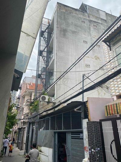 phòng gác lửng 25m2, hẻm rộng an ninh , camera, trung tâm q8