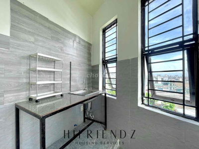 STUDIO FULL NỘI THẤT CÓ CỬA SỔ TRỜI CỤC THOÁNG TẠI HƯƠNG LỘ 2