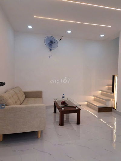 Nhà Trung Tâm Gò Vấp chưa tới 3 tỷ , đẹp mới vào ở ngay! DT 24m2 SHR .