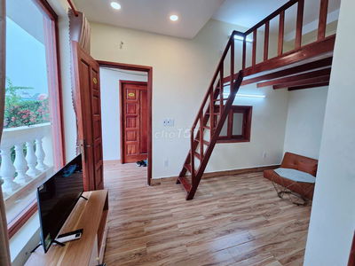 NGAY NGÃ 4 THỦ ĐỨC, LÊ VĂN VIỆT, Phòng full nội thất rộng rãi, an ninh