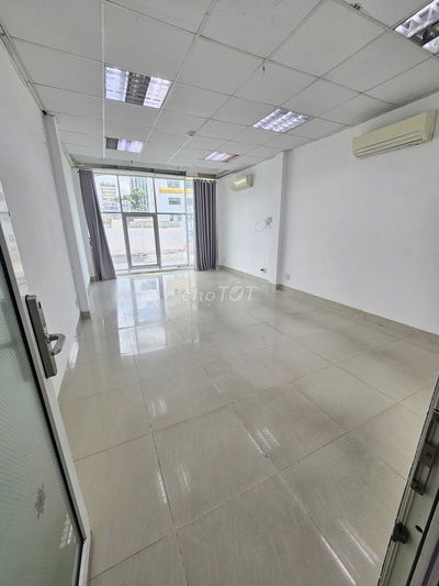 MBKD MẶT TIỀN RỘNG 30M2- THANG MÁY GIÁP QUẬN 1