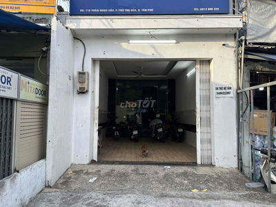 Mặt tiền Thoại Ngọc Hầu. Ngã tư Luỹ Bán Bích