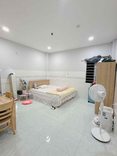 CHDV có thang máy full nội thất