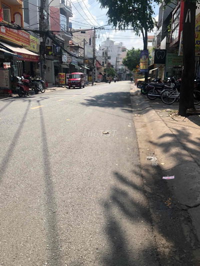 Bán nhà MTKD đường Phú Thọ Hoà . Dt 4 x18m . nhà 3 lầu . Giá 10.3 tỷ