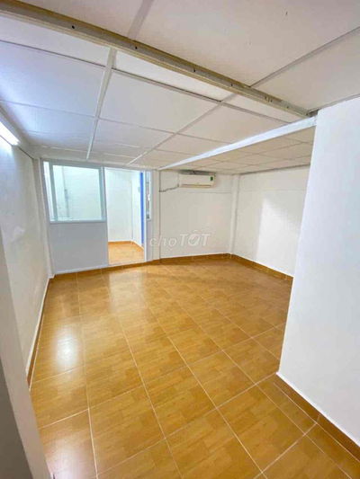 Chính chủ cho thuê phòng Studio Tách  bếp ngay mặt tiền Nguyễn Xí