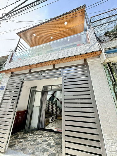 Nhỉnh 4 tỷ Nhà đẹp SHR 5m x 10m. Đúc 1 Lầu 1/ Ngắn 20m Thới An 11