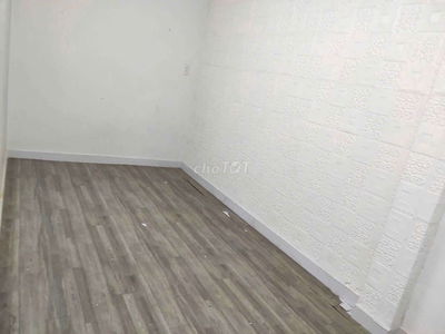 Phòng trọ nhỏ riêng biệt, WC ngoài dùng chung ,1 người, GTD ,AN