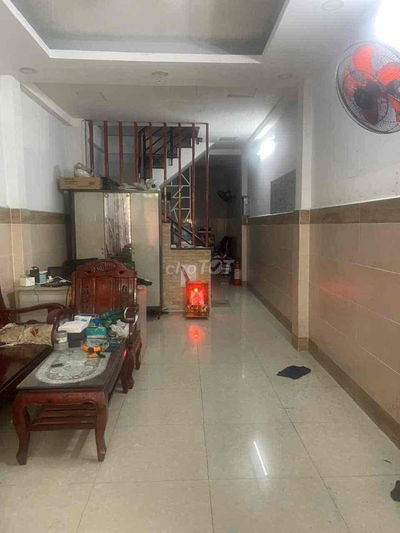 nhà mới cho thuê nguyên căn. 2 lầu.4pn.3wc. giá 13tr