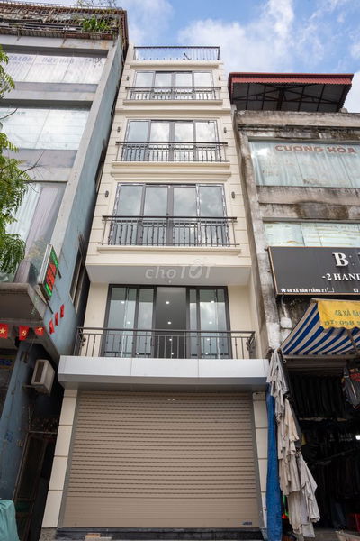 Cho thuê nhà mặt phố Xã Đàn, thang máy, 40m2, 29 triệu/4 tầng, Đống Đa