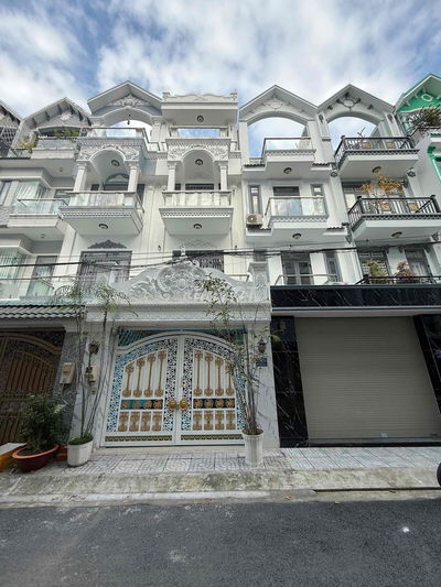 Nhà 4 Tầng Full Nội Thất – Đường 6m – Gần Phú Mỹ Hưng