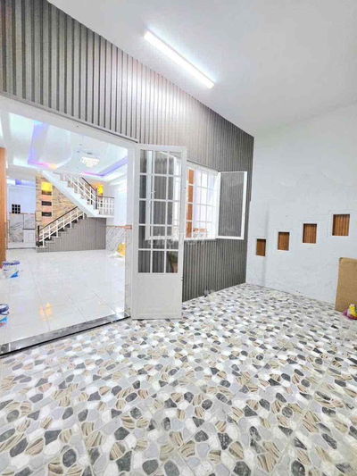 Nhà Lô Nhì huỳnh tấn phát gồm 3 phòng ngủ 1 lầu đúc.