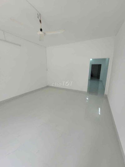 nhà mặt tiền cần cho thuê giá 15 tr