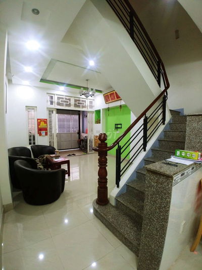 Nhà hẻm Trường Sa. P.1. Bình Thạnh 3.7x13.5m. 1 tầng; 2PN 1WC; 11tr