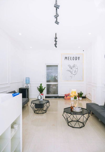 Cho thuê nhà 3 tầng MT Phạm Văn Nghị