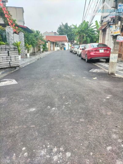 Cần tiền bán gấp đất Lê Xá, Mai Lâm. 43,3- Tài chính ~ căn chung cư 2 ngủ Eurowindow