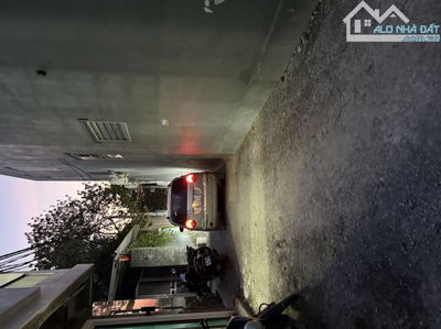 Chuyển nhượng căn nhà 4 tầng xã Đông Anh. Thiết kế 4 ngủ, lô góc thoáng sáng.  Hơn 4 tỉ