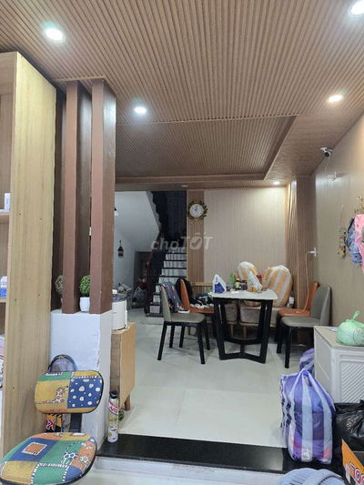 Bán nhà 2,5 tầng Hoàng Diệu , cách đường chính chỉ 30m2