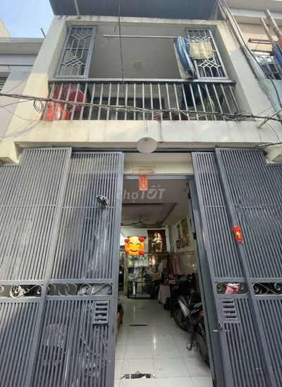 NHÀ ĐẸP - KHU PHÂN LÔ Q1 - 30M2 - SÁT HXH - 2 TẦNG - NHỈNH 4 TỶ