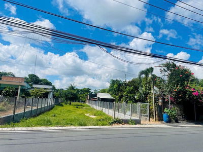 Đất Mặt Tiền Kinh Doanh buôn bán, Bán 290 triệu, Gần Chợ, Gần Ủy Ban