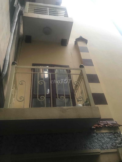 Thuê nhà phố Khám thiên