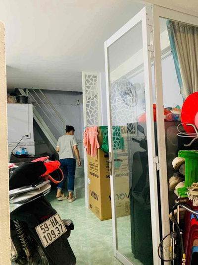 CHÍNH CHỦ BÁN NHÀ GẦN PHẠM VĂN CHÍ Q6, HẺM 3 GÁC, 3 TẦNG, 2TỶ5