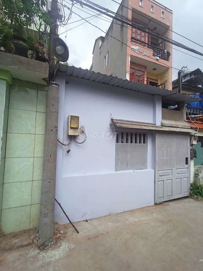 Bán dãy Trọ Phía bên Gigamall hơn 100m2