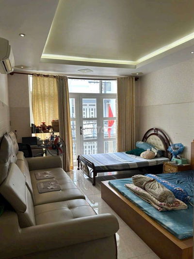 NHÀ ĐẸP FULL NỘI THẤT - CÓ MÁY LẠNH - TOLET KHÉP KÍN.