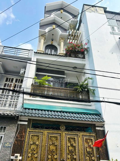 Bán nhà chính chủ 4m x 15m nhà 4 làu hẻm nhưah 6m thông