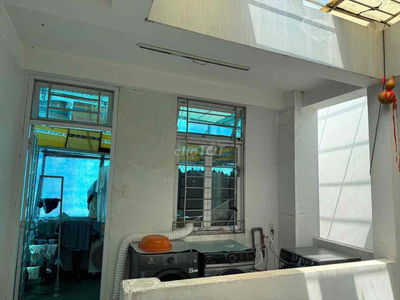 sát HxN 61m2(5x12.2m) 4 tầng 5 PN Lý Thường Kiệt, p8, Tân Bình