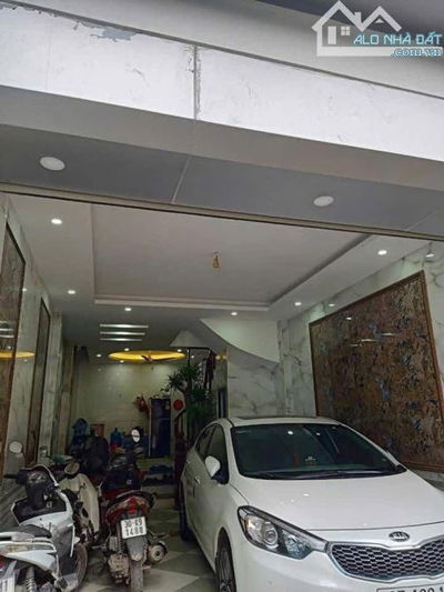 BÁN NHÀ CẦU GIẤY ĐƯỜNG PHÂN LÔ OTO TẢI TRÁNH DT70m2*5T DÂN XÂY. Chỉ 18 TỶ