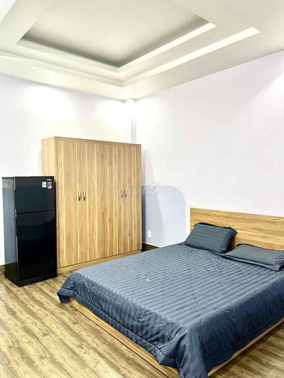 phòng 32m2 mặt tiền đường