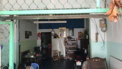 Nhà cấp 4 dt71m2 có 1 lững 2pn có 2 mặt hẻm 5m Hương Lộ 3,Q. Bình Tân