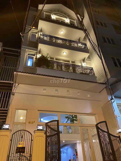 Nhà cho thuê/Văn Phòng ngay trung tâm Q1 hẻm to nhiều tiện ích