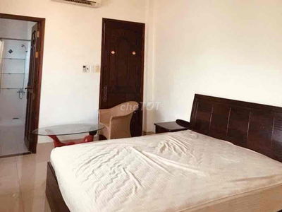 Nhà 4 tầng xe hơi vào tận nơi. DT: 4.7x 8.Không còn căn nào so sánh.