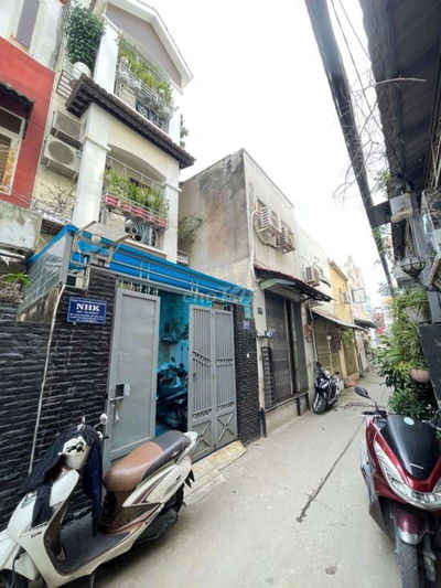 NHÀ 3 TẦNG -CẠNH PMH- NGANG 3,6M- 4 PHÒNG- SHR-HOÀN CÔNG- HƠN 6TỶ XÍU