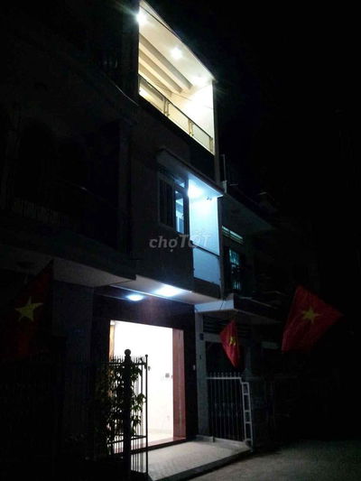 Cho thuê nhà 1 trệt 2 lầu, đầy đủ nội thất – Trung tâm TP. Biên Hòa.