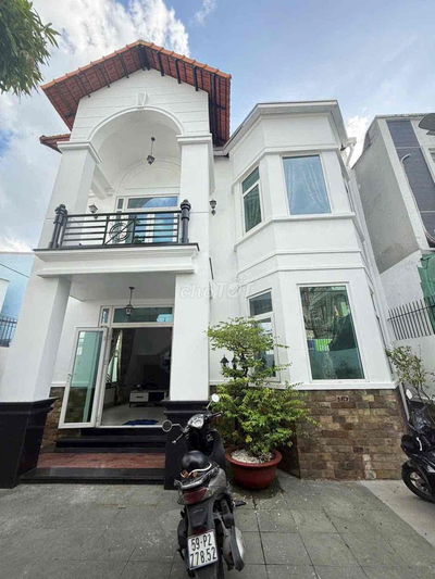 Biệt thự 2 Mặt tiền 1 trệt 1 lầu mái DT 9m x 17m - đối diện Vạn Phúc