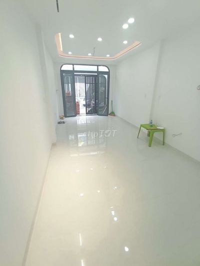 BÁN NHÀ HẺM XE HƠI, ÂU CƠ CÁCH ĐH VĂN HIẾN 5P, 4.6 TỶ, 3.6X17M