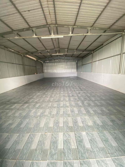 CHO THUÊ NHÀ XƯỞNG 8x17m - 8TRIỆU - ĐIỆN 3PHA - VỊ TRÍ CỰC KÌ MÁT