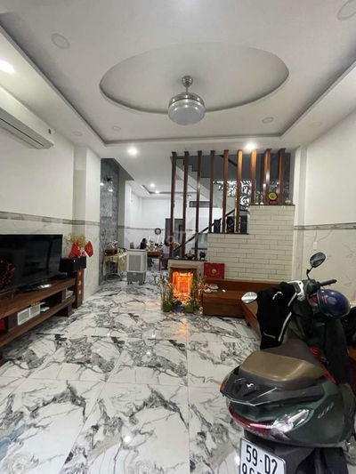 Bán nhà 55m , ngang 5 dài 11m , 3 Tầng, lê trọng tấn - Tân Phú - 5,8 T