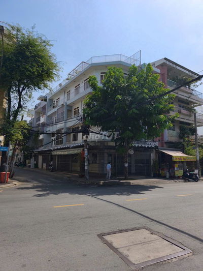 Nhà  góc 2MT Kinh Doanh, đường Bình Phú, 7x21m , 3 lầu, vị trí đẹp