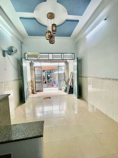 Cho thuê nhà HXH ngay Trường Chinh, Q.TB, giá 13tr có TL,2pn 3w