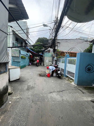 Bán gấp ,nhà trọ cũ ,mặt tiền hẻm  ,6,4x22 m ,Lê Văn lương ,Tân Hưng