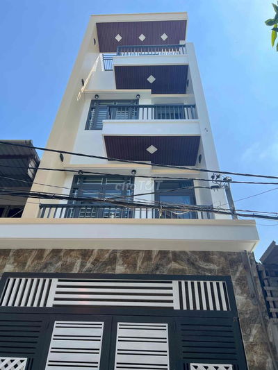 NHÀ ĐẸP  LÊ VĂN KHƯƠNG 1 TRỆT 3 LẦU 4x17 CÓ THANG MÁY KÍNH  CƯỜNG LỰC