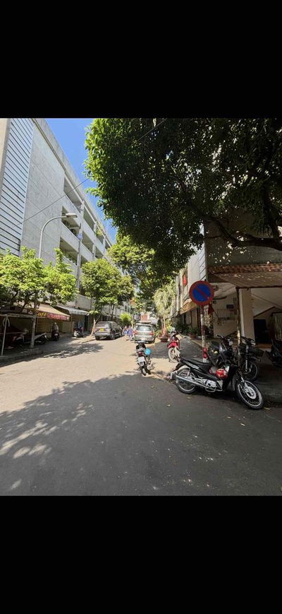 Nhà hẻm xe hơi mặt tiền thụt, yên tĩnh 25m2 nở hậu.