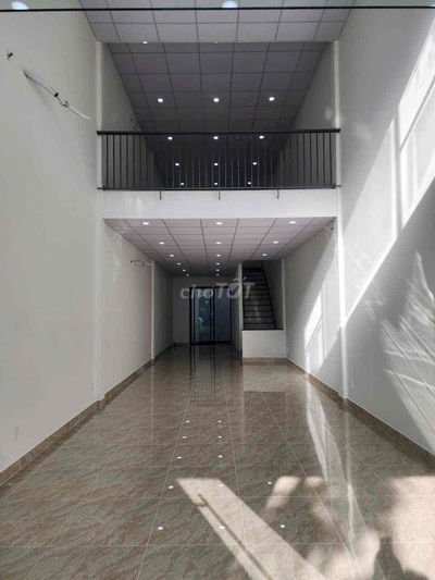 Văn phòng siêu thị mini spa showroom mặt tiền Nguyễn Hoàng mới xây