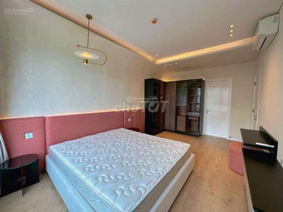 Bán gấp nhà HXH 6m Nguyễn Tri Phương, P8, Q10.