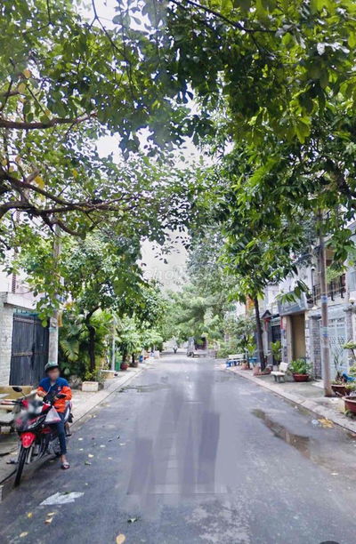 Nhà Đẹp 5 Phòng ngủ đường 10m cây xanh mát mẻ gần công viên gần chợ