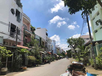 Bán Nhà MTĐNB khu tên lửa. 4x13.5m, 3 tấm giá 7.9tỷ giá tốt