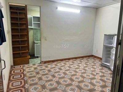 Cho thuê nhà nguyên căn 3 tầng Phường lĩnh nam